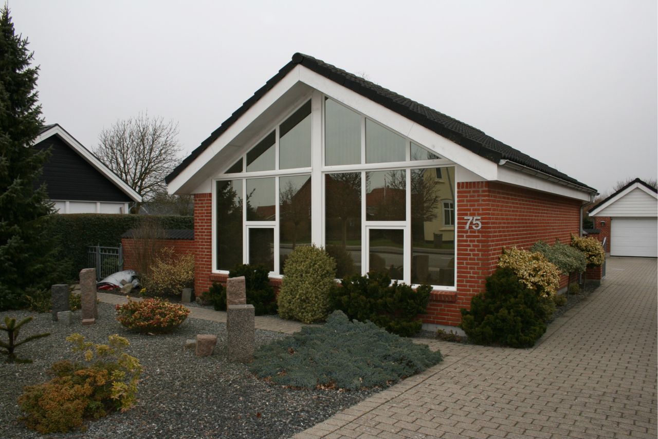 image 01