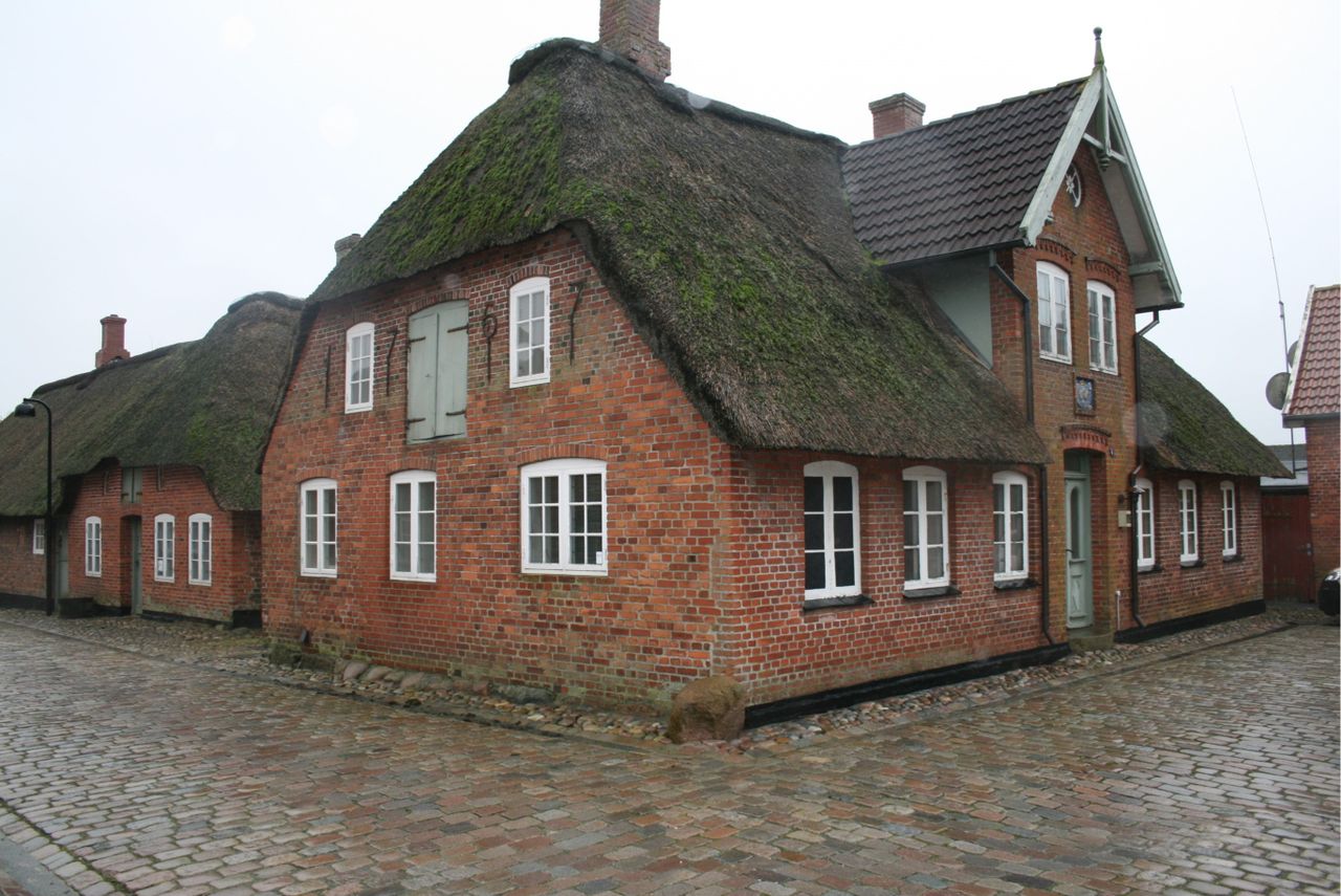image 01